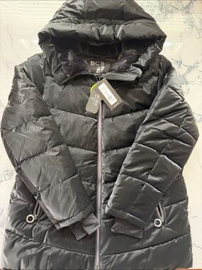 BCBG Black Quilted Hooded Puffer Coat with Faux-Fur Trim NWT